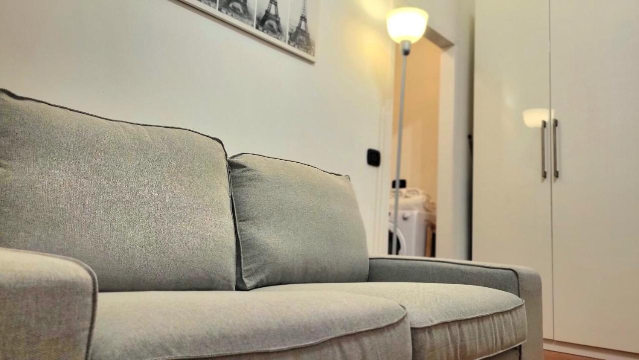 Appartamento Di Fronte All'Ospedale モデナ エクステリア 写真